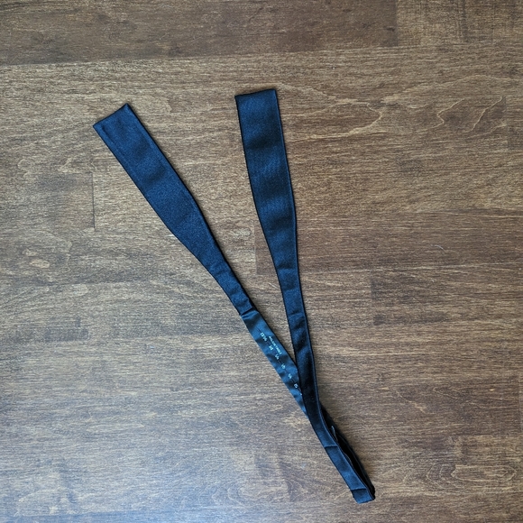 The Tie Bar Solid Black Silk Bow Tie - Picture 3 of 3